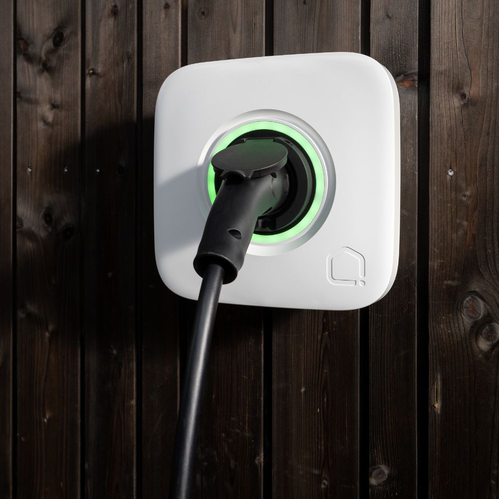 Futurehome EV Charger - white